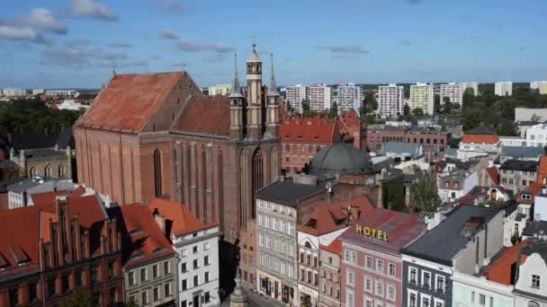 Torun is city in northern Poland on Vistula River — Stock Video