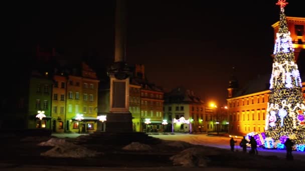 Arbre de Noël près de Place du Château, Varsovie, Pologne — Video