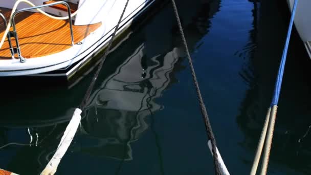 Puerto de Génova en el mar Mediterráneo — Vídeos de Stock