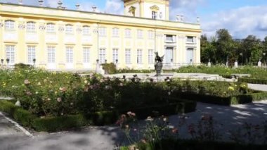 Wilanow Sarayı veya Wilanowski Palace, Varşova, Polonya Wilanow semtinde yer alan Kraliyet Saray gibi. Wilanow Sarayı Polands bölümleri ve iki Dünya Savaşı atlattı.