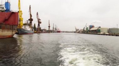 Gdansk Tersanesi şehir, Gdansk, Polonya bulunmaktadır büyük bir Lehçe tersane var. Dayanışma orada Eylül 1980 yılında kuruldu. Bu Martwa Wisla sol tarafında ve Ostrow adada bulunmaktadır.