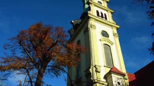 Sopot, Iglesia Evangélica del Salvador (1913-1919, arco. Adolf Bielefeldt). Sopot (Zoppot) es una ciudad balnearia en el este de Pomerania en la costa sur del Mar Báltico en el norte de Polonia. . — Vídeos de Stock