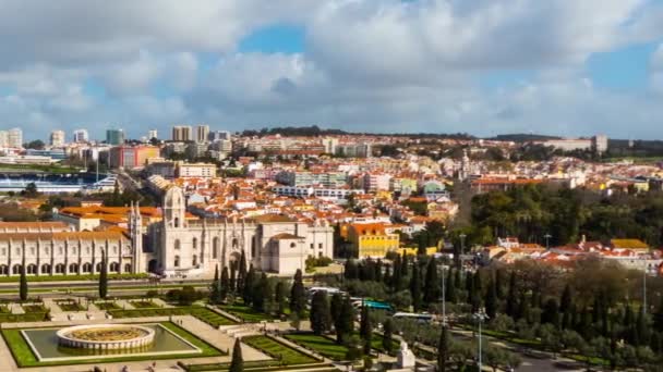 Timelapse: Jeronimos Monastery veya Hieronymites Manastırı, değil bir manastır Aziz Jerome sipariş Belem, bucak kıyıya yakın yerde bulunan Lizbon Belediyesi, Portekiz bulunan. — Stok video