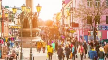 Brest, Belarus - 3 Nisan 2016: Timelapse: Sovetskaya Street. Eskiden de Brest-Tarih--hata ve sınır ile Polonya, Bug Nehri ve Mukhavets nehirlerinin birleştiği Terespol şehir, Brest-Litovsk.