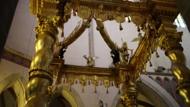 GNIEZNO, POLAND - SEPTEMBER 26 2015: Gereja Asumsi dan Santo Antonius di Gniezno, Polandia - dihuni oleh Frater Fransiskan Konventual Provinsi Gdansk Gereja perdana, yayasan Premysl II . — Stok Video