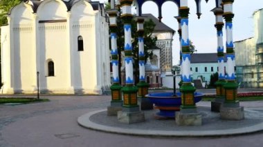 Sergiev Posad, Rusya'nın kutsal Trinity-St Sergius Lavra varsayım katedralde (1559-1585). Trinity Lavra St Sergius Rus Ortodoks Kilisesi, Rus Manastırı var. Sergiev Posad, Rusya Federasyonu.