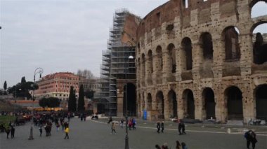 Kolezyum (İtalyanca: 