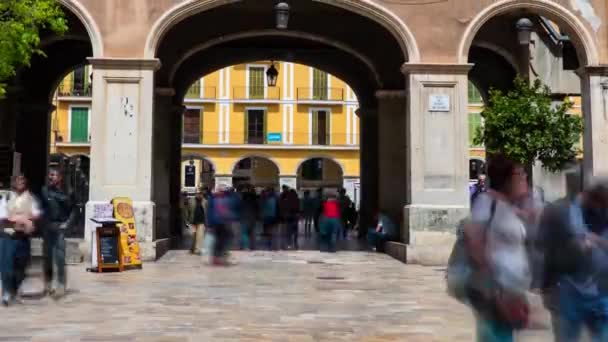 Iglesia de san miguel — Vídeo de stock