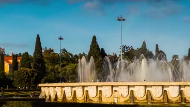 Timelapse: Jeronimos 수도원 또는 Hieronymites 수도원, 세인트 제롬 순서의 수도원 벨렘, 교구의 해안 근처에 위치한 리스본 시, 포르투갈은. — 비디오