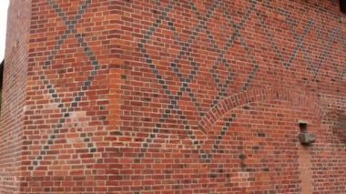 Malbork Cermen sırayla yüzey alanı tarafından dünyanın en büyük Kalesi kalesidir. Bir Ordensburg kale şeklinde Töton Şövalyeleri tarafından Marienburg, Prusya içinde inşa edilmiş.