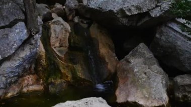 Paklenica karstik nehir kanyonun Hırvatistan milli parktır. Starigrad, Zadar yakınındaki Velebit dağının Güney yamaçlarında, Kuzey Dalmaçya yer almaktadır. Mala ve Velika Paklenica.