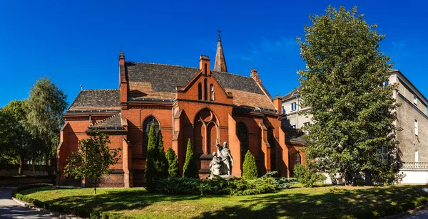 Kapell av teologiska fakulteten i Poznan, Polen — Stockfoto