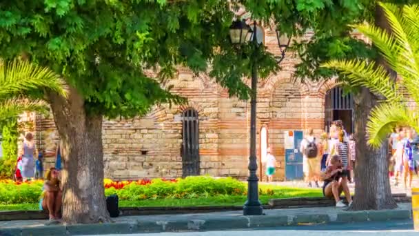 Несебр, Болгарія-Липень 26 2016: Церква у місті Несебир ()-середньовічна Православна Церква в східній частині Болгарії, в місті Несебр (Местерія), на узбережжі Чорного моря в провінції Бургас. — стокове відео