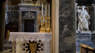 Roma, İtalya - 23 Ocak 2015: Papa'nın Archbasilica, St. John Lateran veya sadece Lateran Bazilikası, katedral Roma Kilisesi ve resmi piskoposluk koltuk Bishop of Rome, Roma Papa olduğunu.