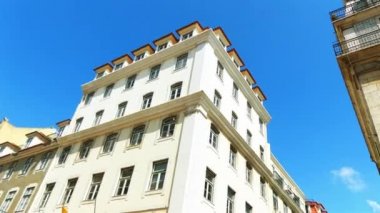 4k Rua Aurea , Lizbon, Portekiz. Lizbon, Batı İber Yarımadası'nda, Atlas Okyanusu ve Tagus Nehri üzerinde yer alır..