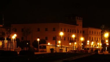 Timelapse gece: Paseo Maritimo, Palma, Mallorca, Balear Adaları, İspanya. Kavşak Cami de Escalier ve Autovia Autopista de Levante.