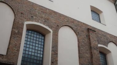 Tarım ve Kırsal Kalkınma Bakanlığı altında Michael Oczapowskiego Tarım Üniversitesi Merkez Kütüphanesi, Varşova, Polonya Krakow banliyösünde 66 tarihi, anıtsal bir bina alır