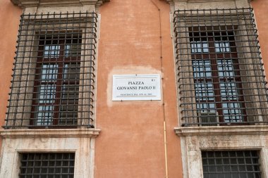 Lateran Sarayı (resmi adıyla Apostolic Palace of Lateran) Roma İmparatorluğu 'nun eski bir sarayı ve daha sonra Roma' nın güneydoğusundaki ana papalık konutudur. Piazza di San Giovanni Laterano, Roma, İtalya.