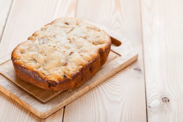 Small Apple Pie Home Cooked Bread Machine — Stock Photo, Image