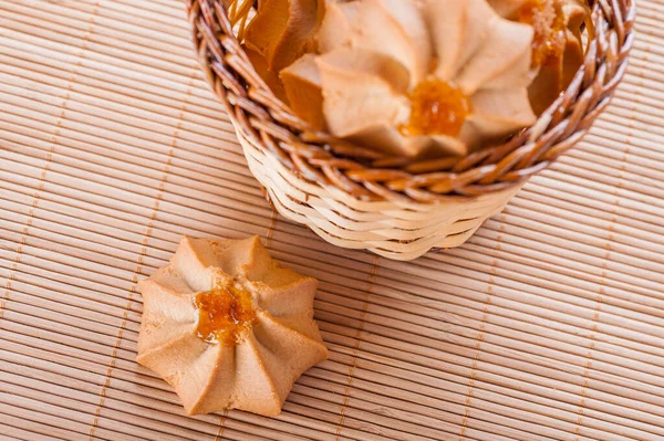 Kurabye Tasty Cookies Wicker Basket Table — Stock Photo, Image