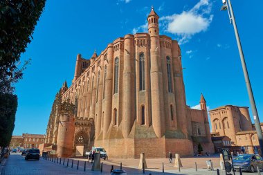 Saint Cecilia Katedrali (Albi Katedrali) Fransa 'nın Albi şehrindeki en önemli katolik binasıdır. Zaman Uygulaması.