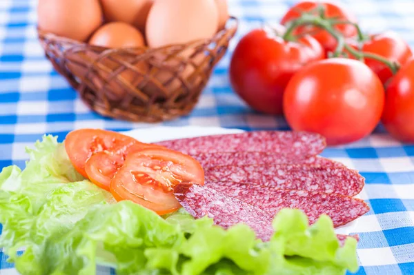 Lachsrogen Von Lachsfisch Einer Runden Glasschale Weizenbrot Auf Einem Hölzernen — Stockfoto