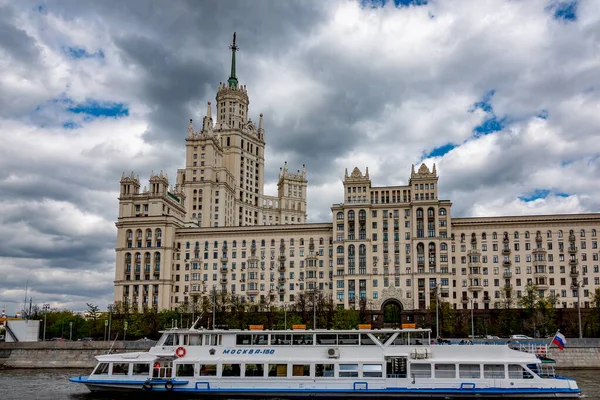 Moscow Russia May 2019 Kotelnicheskaya Embankment Building One Seven Stalinist — Stock Photo, Image