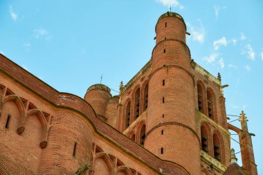 Saint Cecilia Katedrali (Albi Katedrali) Fransa 'nın Albi şehrindeki en önemli katolik binasıdır. Zaman Uygulaması.