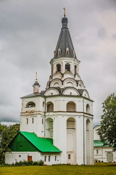 Catedral da Trindade na aldeia de Alexandrovskaya — Fotografia de Stock