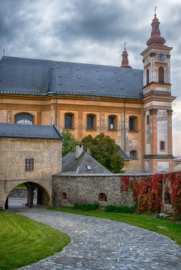 Duyuru kilise ve Marian veba sütunu