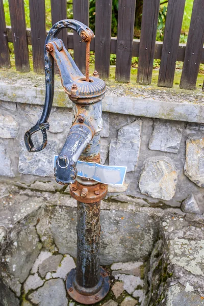 Red and white standpipe — Stock Photo, Image