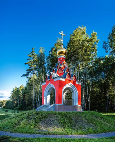 Часовня на месте истока Москвы-реки — стоковое фото