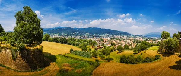 Bergamo är en stad i Lombardiet, Italien — Stockfoto