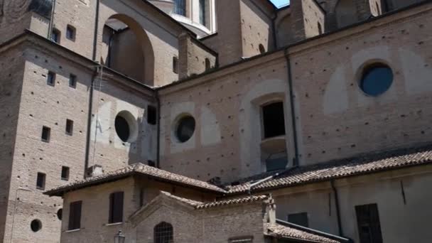Bazilika Sant Andrea je římsko-katolické v Mantově — Stock video