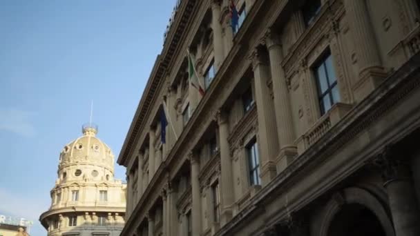 Здание фондовой биржи в Генуе, Италия — стоковое видео