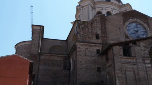 Basilica of Sant Andrea is Roman Catholic in Mantua — Stock Video