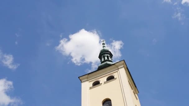 Bazilika Nanebevzetí Panny Marie v Rzeszow — Stock video