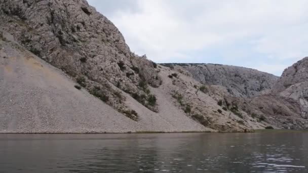 Zrmanja — річка в Північної Далмації, Хорватія — стокове відео