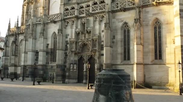 Catedral de Santa Isabel, Kosice, Eslováquia — Vídeo de Stock