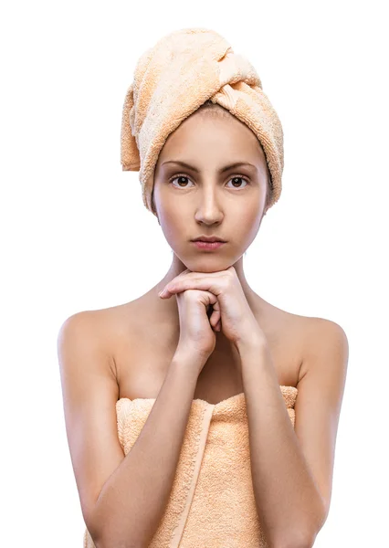 Portret van jonge mooie vrouw na bad — Stockfoto