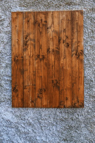 Finestra con persiane in legno — Foto Stock