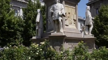 Leonardo da Vinci Milan tarafından anıt