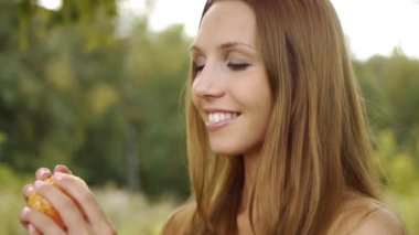 güzel kadın Doğu mandalina