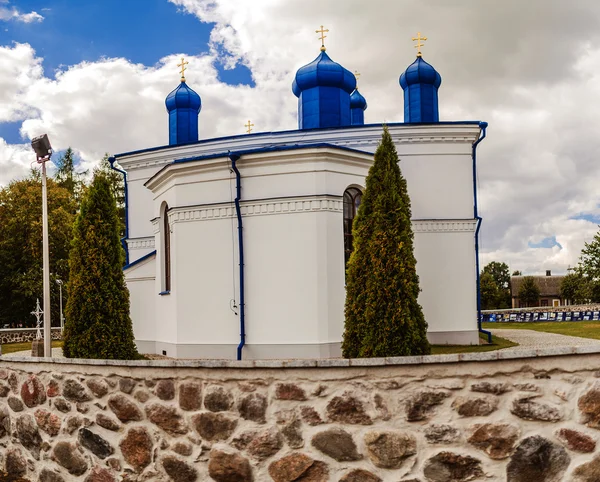 Успенская православная церковь в Клещеле — стоковое фото