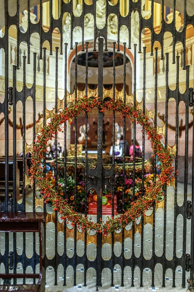 Metal gatesin Cappella di San Giovanni Sarkander — Stok fotoğraf
