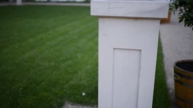 Lazienki Parkı'nda Titus Flavius Caesar Heykeli