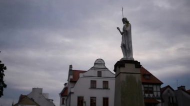 Sts. Kilisesi John the Baptist yazmak içinde hakkında İsa heykeli