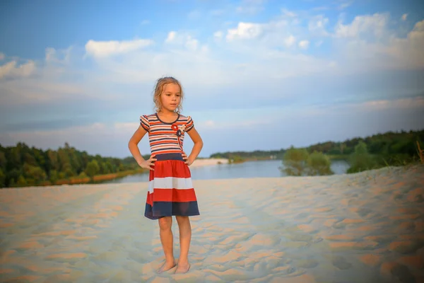 Pretty thoughtful little girl — Stock Photo, Image