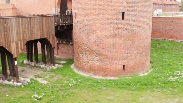 Kasteel van de Teutoonse Orde in Malbork, Polen — Stockvideo