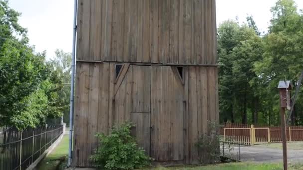 Igreja de madeira St. Anne em Lyse, Polônia — Vídeo de Stock